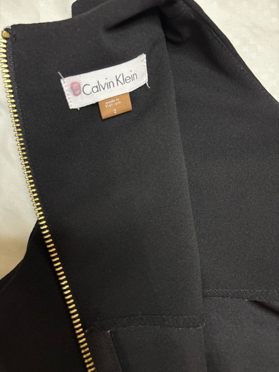Calvin Klein Black Sheath Dress Sz 2 Knee Length Office Minimalist 90s cbk Women - Picture 7 of 16